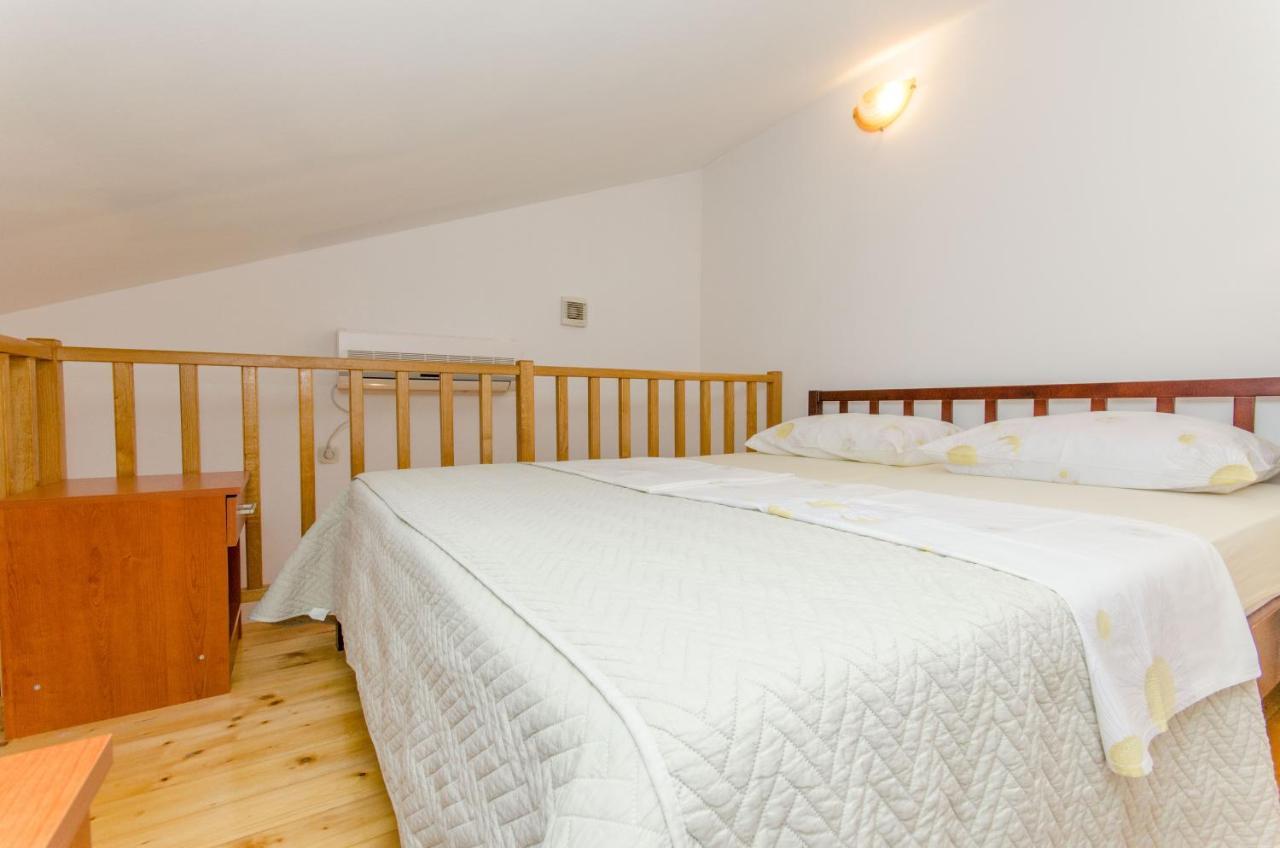 Knezovicapartments Živogošće エクステリア 写真