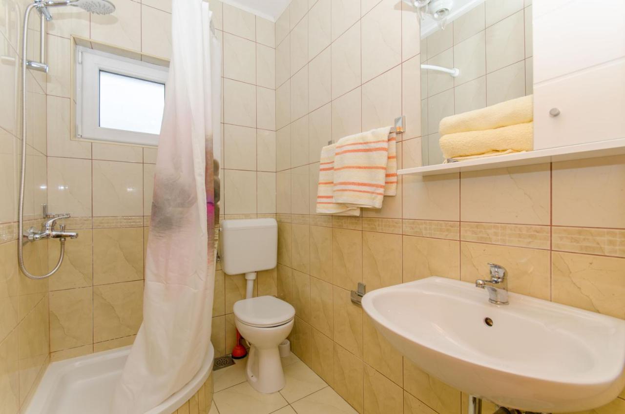 Knezovicapartments Živogošće エクステリア 写真