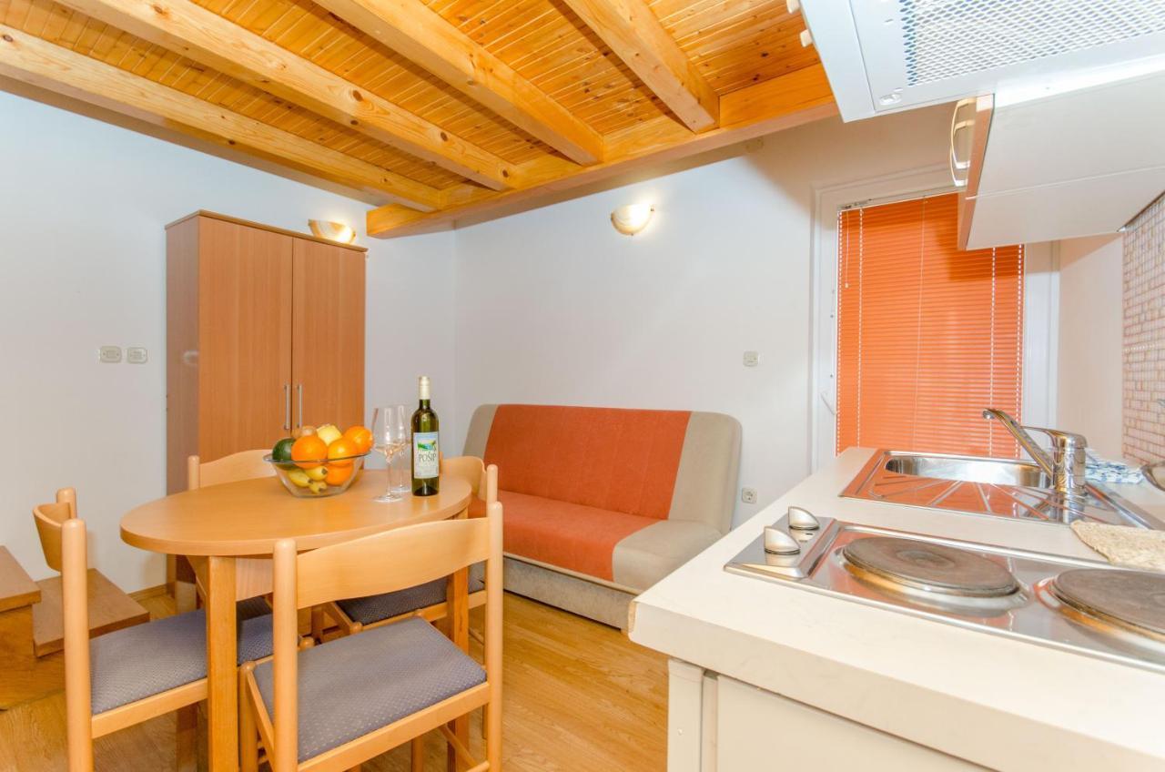 Knezovicapartments Živogošće エクステリア 写真