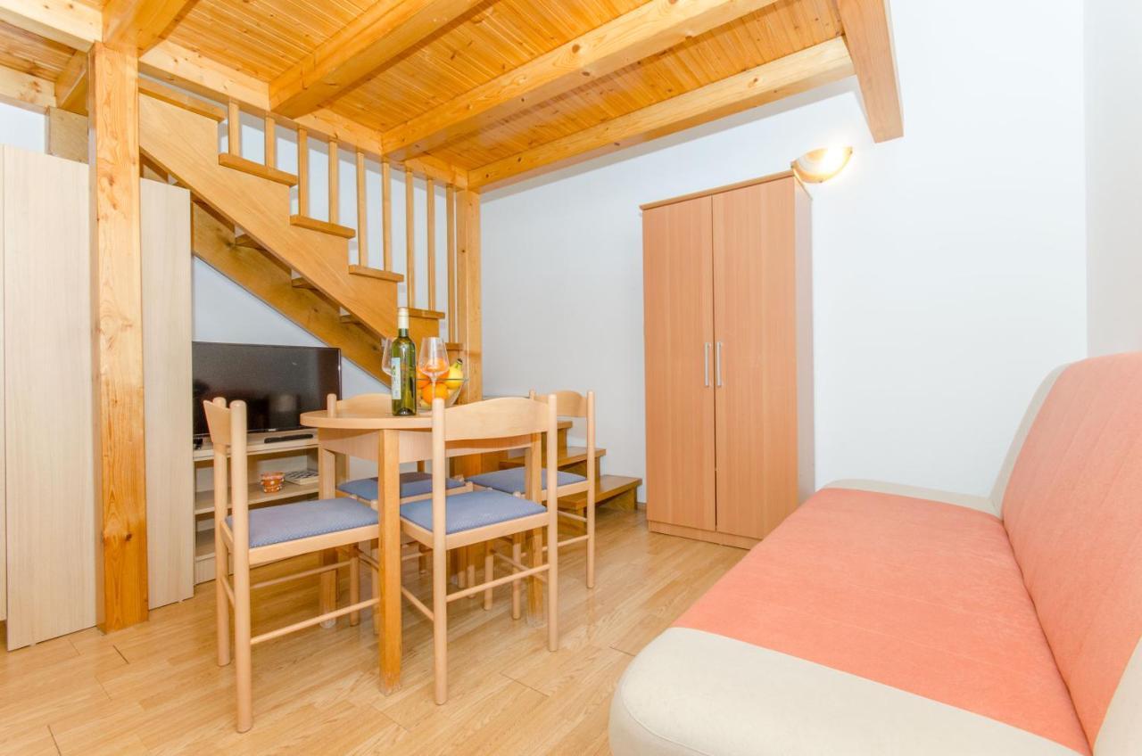 Knezovicapartments Živogošće エクステリア 写真