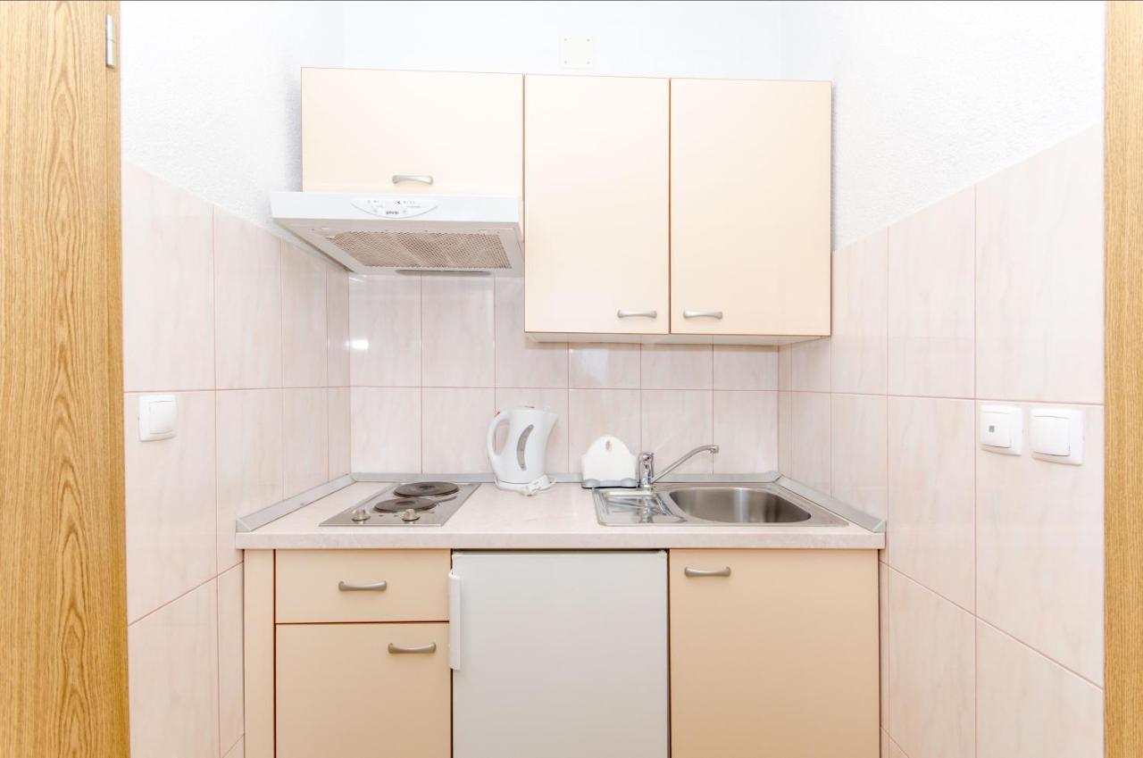 Knezovicapartments Živogošće エクステリア 写真