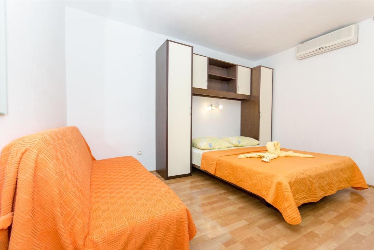 Knezovicapartments Živogošće エクステリア 写真