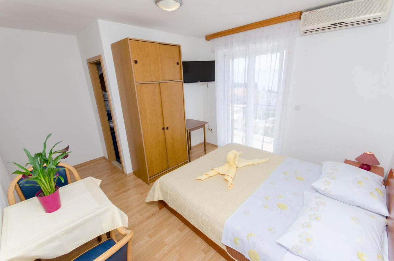 Knezovicapartments Živogošće エクステリア 写真