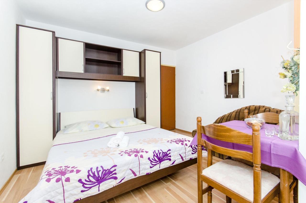 Knezovicapartments Živogošće エクステリア 写真