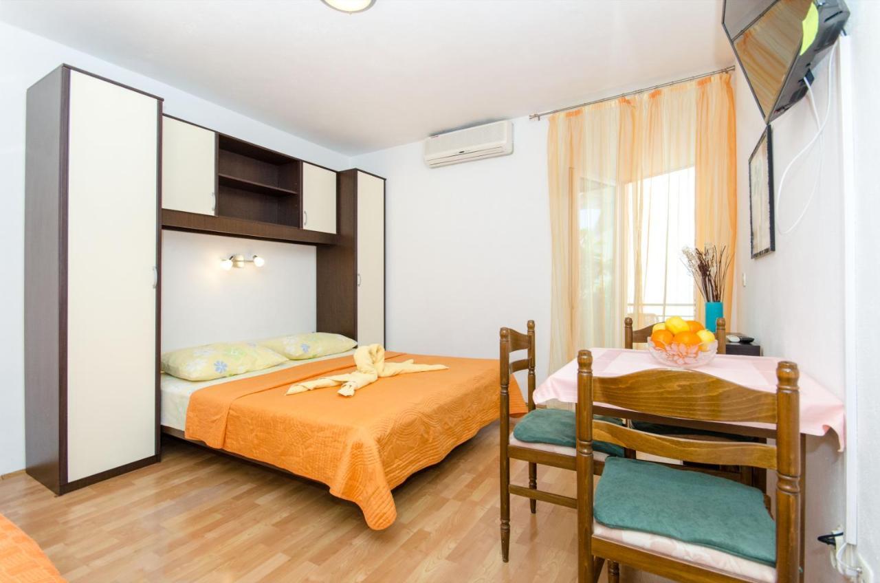 Knezovicapartments Živogošće エクステリア 写真